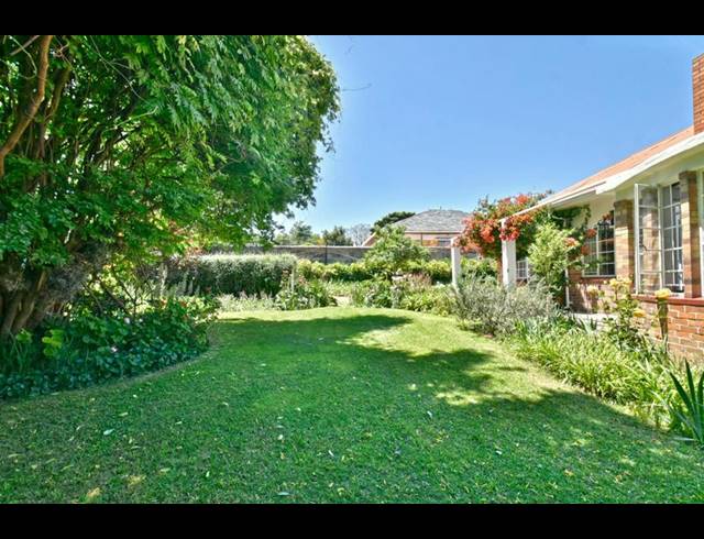 3 BEDROOM HOUSE FOR SALE IN BRAMLEY